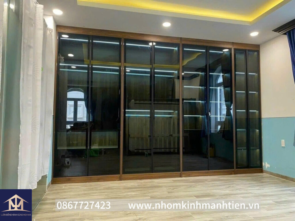 Tủ trưng bày kính cao cấp